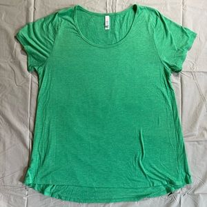 👚 2/$20! Lularoe Classic T-shirt Green XL